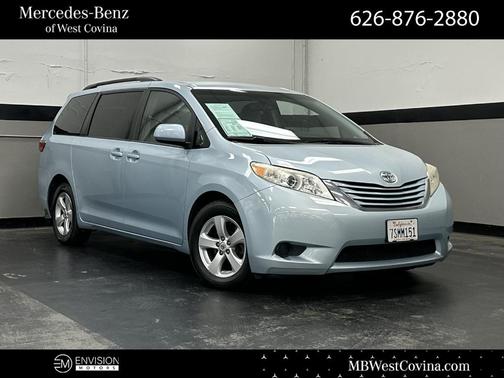 2015 Toyota Sienna LE