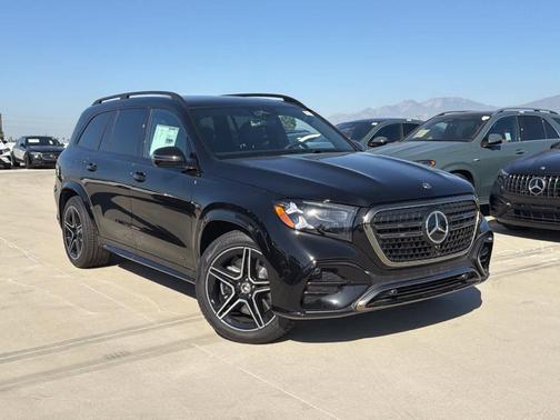 Obsidian Black Metallic 2027 Mercedes-Benz GLS 450