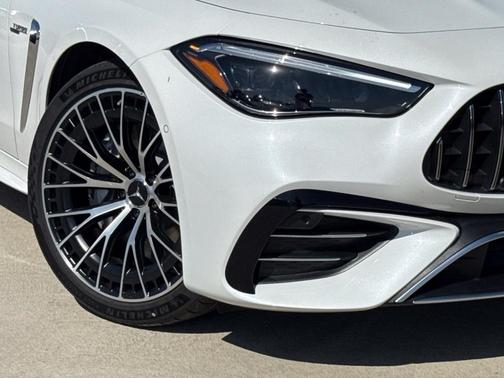Moon 2027 Mercedes-Benz AMG CLE 53 CLE 53 AMG