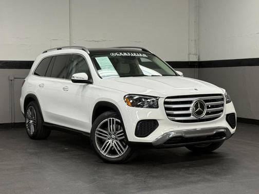 2026 Mercedes-Benz GLS 450 4MATIC