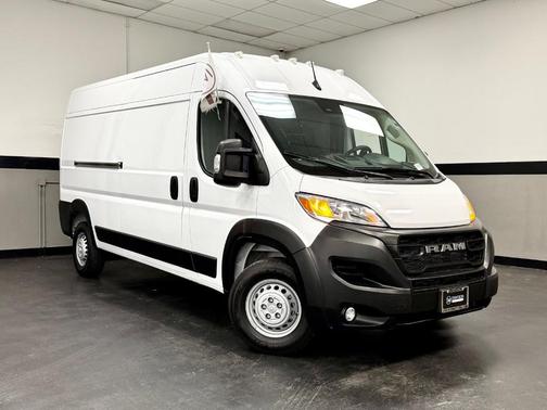 Bright White Clearcoat 2025 RAM ProMaster 2500 High Roof