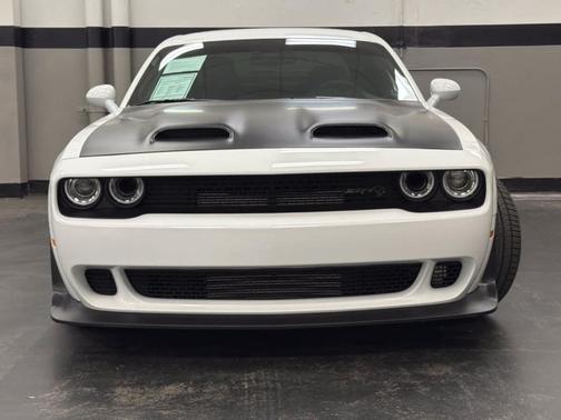 White Knuckle Clearcoat 2023 Dodge Challenger SRT Hellcat