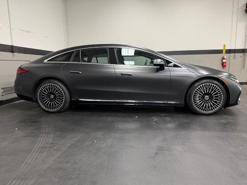 Graphite Gray Metallic 2024 Mercedes-Benz EQS 450+ Base