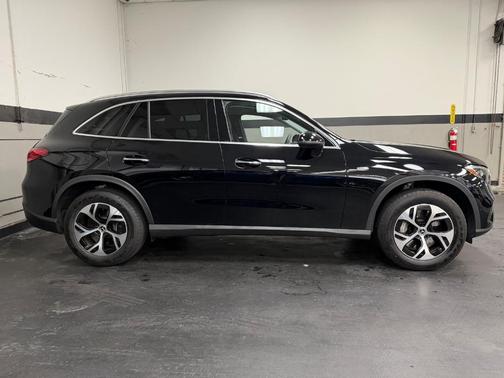 2025 Mercedes-Benz GLC 350e Base 4MATIC