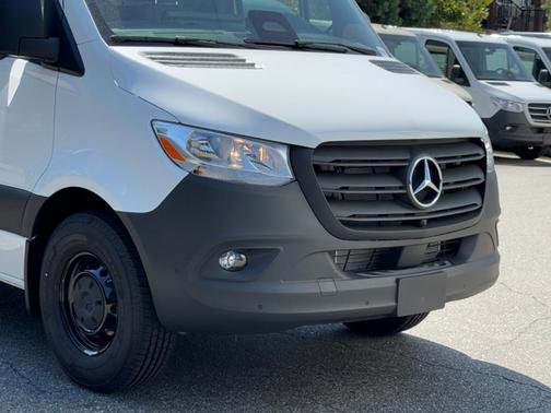 2025 Mercedes-Benz Sprinter 2500 High Roof
