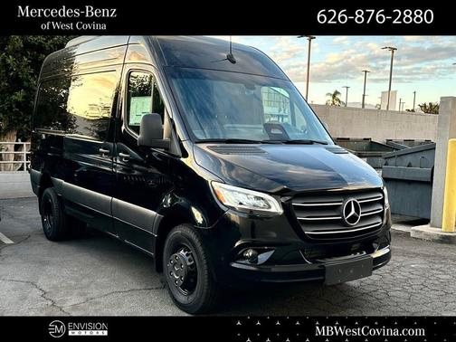2025 Mercedes-Benz Sprinter 3500 144 WB Standard Roof Cargo