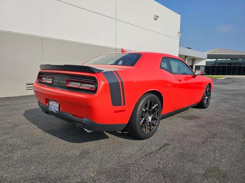 2017 Dodge Challenger R/T 392