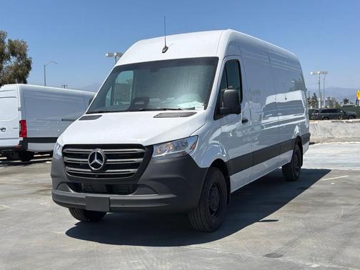 2026 Mercedes-Benz Sprinter 2500 High Roof