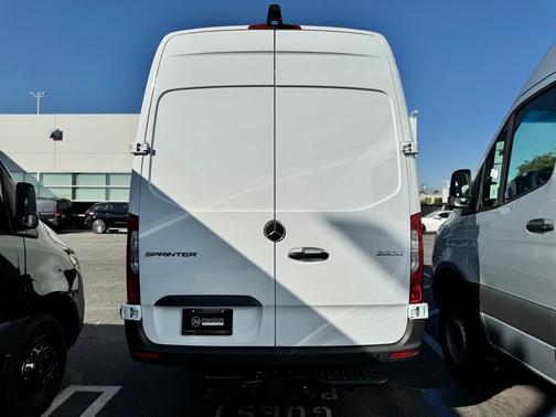 2025 Mercedes-Benz Sprinter 3500 170 WB High Roof Extended Cargo