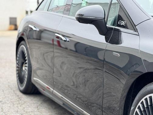 2025 Mercedes-Benz AMG EQE Base