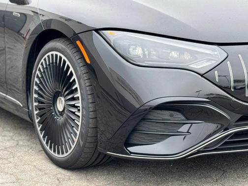 2025 Mercedes-Benz AMG EQE Base