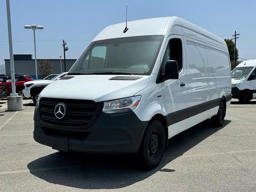 2024 Mercedes-Benz eSprinter 2500 170 WB High Roof Cargo