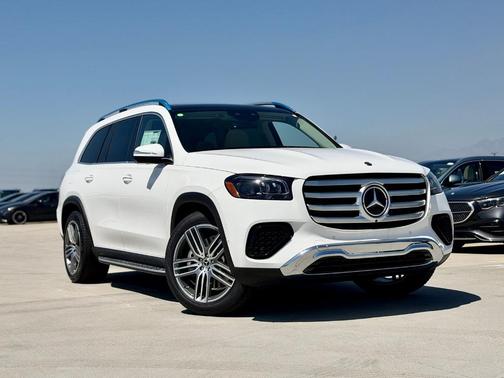 Polar White 2026 Mercedes-Benz GLS 450 4MATIC