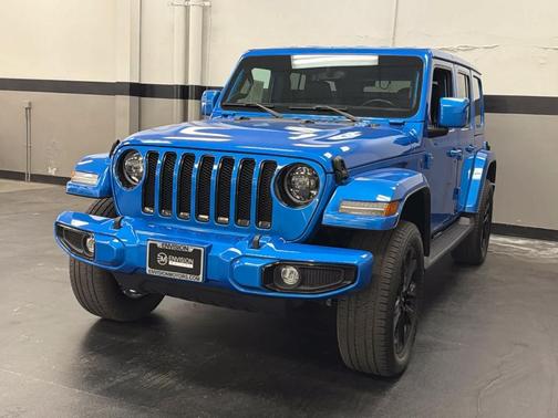 Hydro Blue Pearlcoat 2023 Jeep Wrangler Sahara