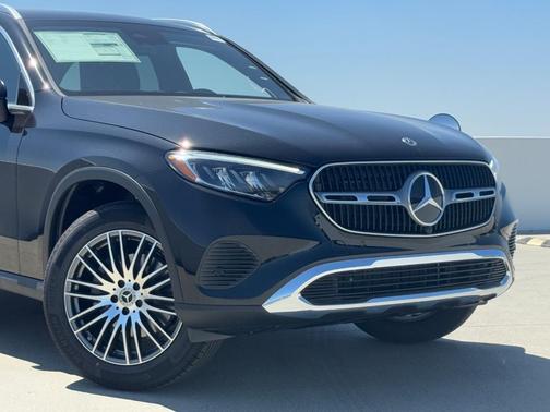 2026 Mercedes-Benz GLC 300 Base