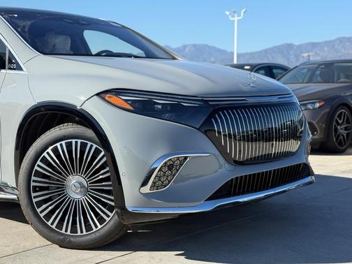 2025 Mercedes-Benz Maybach EQS 680 Base 4MATIC 4MATIC