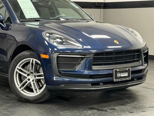 2022 Porsche Macan Base