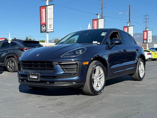 2022 Porsche Macan Base