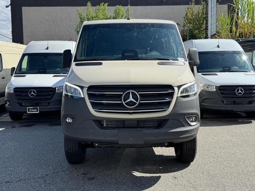 2026 Mercedes-Benz Sprinter 2500 Standard Roof
