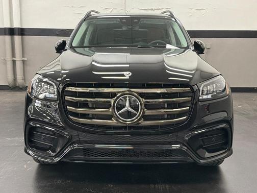 Obsidian Black 2026 Mercedes-Benz GLS 450 4MATIC
