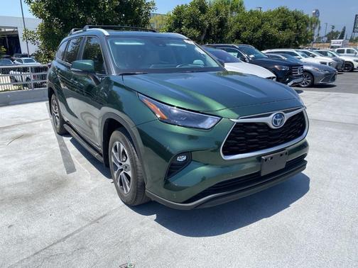 Cypress 2023 Toyota Highlander Hybrid XLE