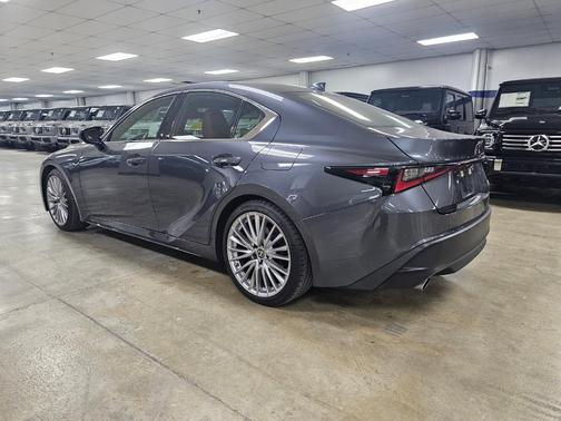 2022 Lexus IS 300 Base