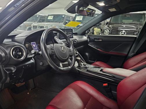 2022 Lexus IS 300 Base