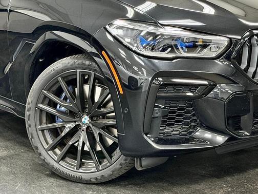 2023 BMW X6 M50i
