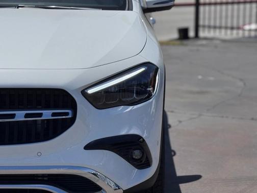Polar White 2026 Mercedes-Benz GLA 250 Base