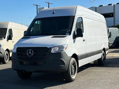 2025 Mercedes-Benz Sprinter 2500 High Roof