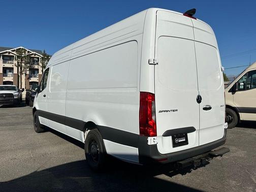 2025 Mercedes-Benz Sprinter 2500 High Roof