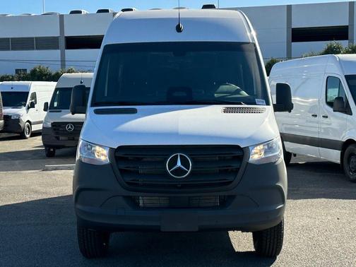 2025 Mercedes-Benz Sprinter 2500 High Roof