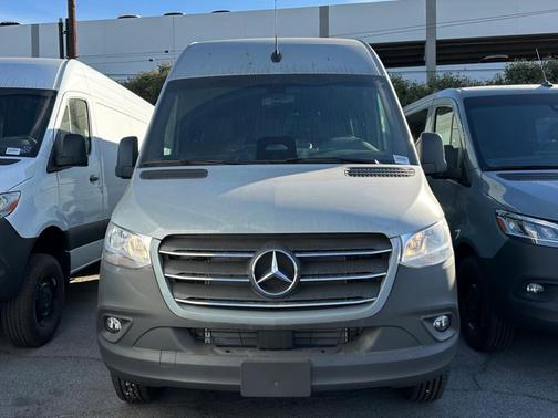 2025 Mercedes-Benz Sprinter 2500 High Roof