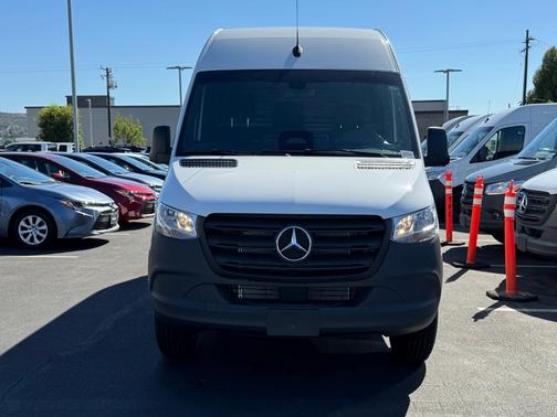 2026 Mercedes-Benz Sprinter 2500 144 WB
