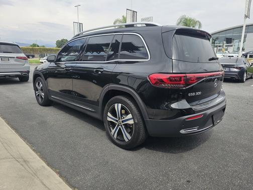 2023 Mercedes-Benz EQB 300 4MATIC