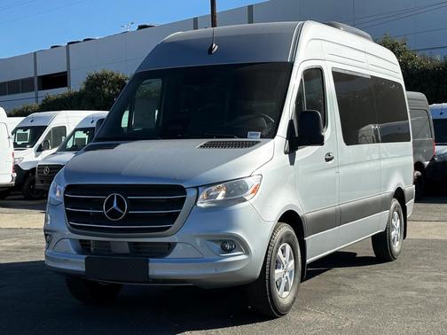 2025 Mercedes-Benz Sprinter 2500 144 WB Standard Roof Passenger