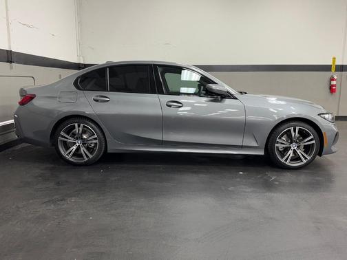 Skyscraper Gray Metallic 2023 BMW 330 i