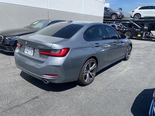 Skyscraper Gray Metallic 2023 BMW 330 i