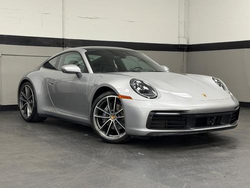 2023 Porsche 911 Carrera 4