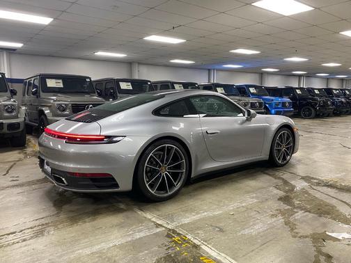 2023 Porsche 911 Carrera