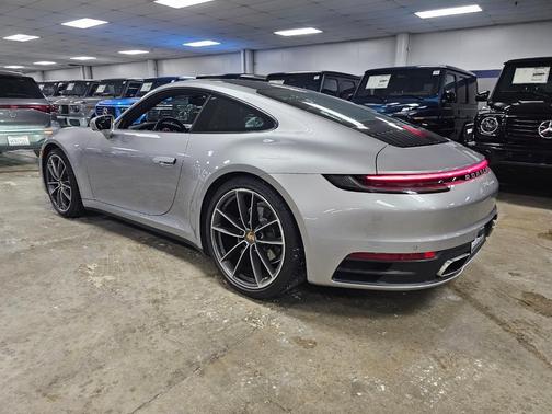 2023 Porsche 911 Carrera 4
