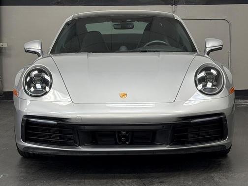 2023 Porsche 911 Carrera 4