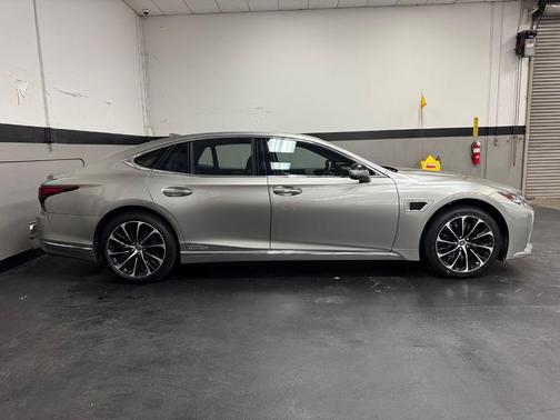 Atomic Silver 2022 Lexus LS 500h Base