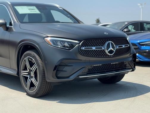 2026 Mercedes-Benz GLC 300 Base