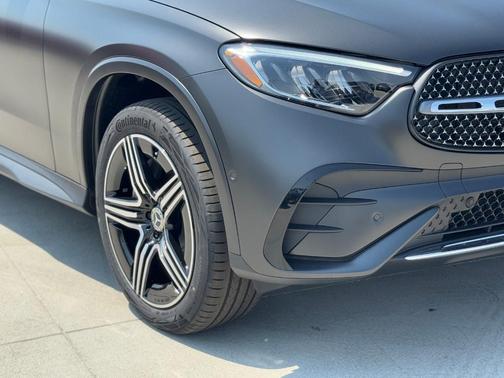 2026 Mercedes-Benz GLC 300 Base
