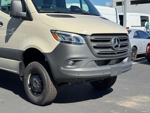 2025 Mercedes-Benz Sprinter 2500 High Roof