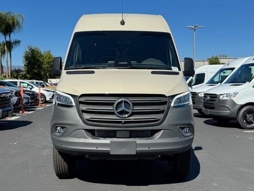 2025 Mercedes-Benz Sprinter 2500 High Roof