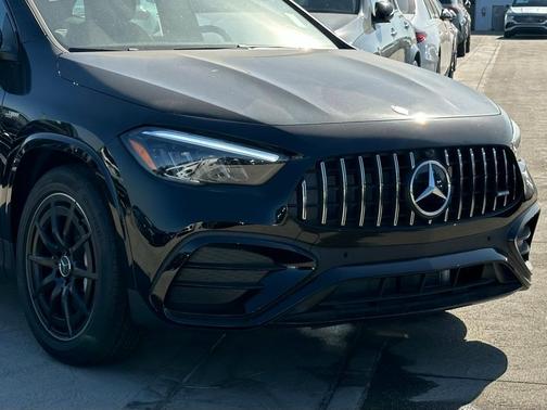 2025 Mercedes-Benz AMG GLA 35 Base