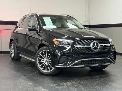 Obsidian Black Metallic 2026 Mercedes-Benz GLE 450 4MATIC