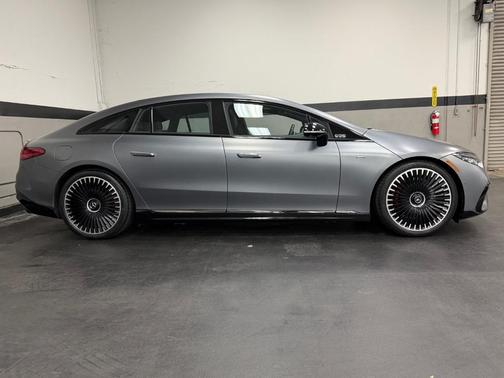 2023 Mercedes-Benz AMG EQS Base